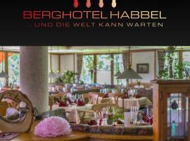 Berghotel Habbel und die Welt kann warten, 4-stjernet hotel i Cobbenrode