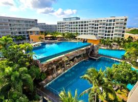 Laguna beach condo resort 3 maldives pattaya top pool view ลากูน่า บีช คอนโด รีสอร์ต 3 พัทยา，喬木提恩海灘的飯店式公寓