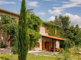 Villa Millefoglie, a century-old stone house nestled in a nature park