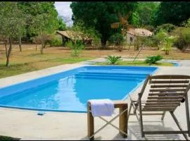 Fazendinha Rústica com Piscina Próxima a Curvelo