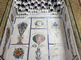 Hotel Zuxritdin with XIX century museum