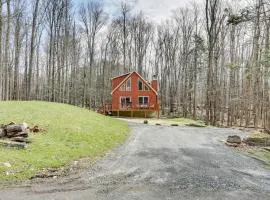 Lake Wallenpaupack House with Deck and Pool Access!