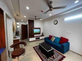 Cozy 1 BHK apartment in Bhartiya City, hotell i Yelahanka