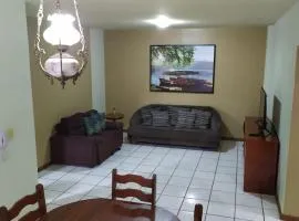 Apartamento na quadra do mar