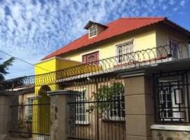 Casa de vacaciones el volcán, cottage in Managua