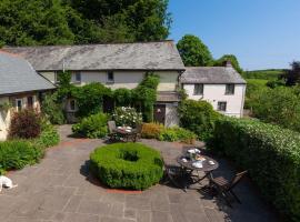 The Barn @ TheHomeAwaySouth, hotel in Combe Martin