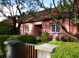 Brick house – hotel w mieście Cetynia