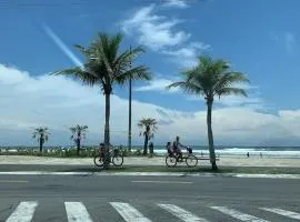 Lindo Casa com Piscina e Churrasco, perto do mar