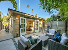 Secluded Windansea Beach Cottage, sted med privat overnatting i San Diego