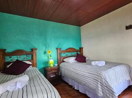 Paraíso en Atitlán, guest house in Panaranjo