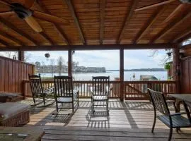 Lakefront Stillwaters Villa with Deck and Private Dock