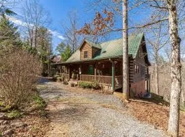 Vacation cabin in Lake Lure - Mirror Lake - great family space! W-Fi cabin
