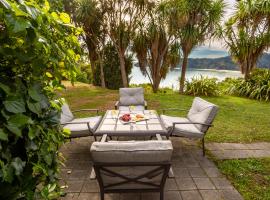 The Gatehouse - Takaka Holiday Home, hotel em Takaka