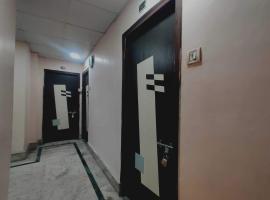 Rupali Inn Near Chinar Park, Airport, hotel a Salua