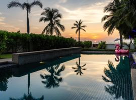 AP Natai Luxury Beachfront Pool Villas, huvila kohteessa Phang-nga