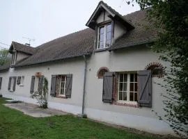 Ferme rénovée avec jardin arboré en campagne, Wi-Fi fibre, près de Sologne et Berry - FR-1-590-18
