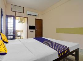 SPOT ON Bright Homes, hotel az Aster Medcity magánkórház környékén Elūr városában