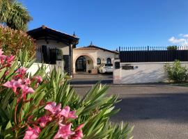 Les cottages du Bassin d'Arcachon - Appartements avec terrasse et espace paysagé- Petit-déjeuner sur demande, hotel em Gujan-Mestras