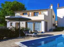 Villa Mare With Private Pool And Garden - Happy Rentals, hotel i Sveti Anton