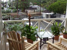 Cozy Waterloo Apartment, hotel v destinaci Kingston