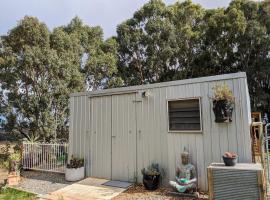 The Buddha Shed, farm stay in Hindmarsh Valley