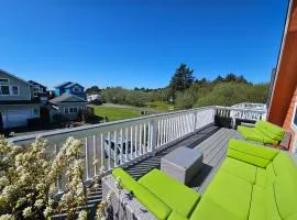 Sunkissed - Clear Pricing -- Walk to Beach, Ocean Views, Firepit, Privacy Fence, Gardens