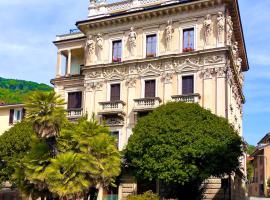 Lakefront Apartments within Historical Palace in Verbania, hotel in Verbania