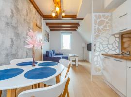 Apartament Willa Finezja, hotel in Kąty Rybackie