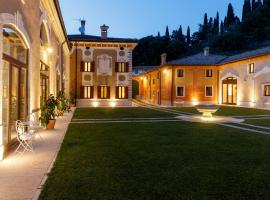 Villa Padovani Relais de Charme - Adults Only, hotel na may parking sa Pastrengo