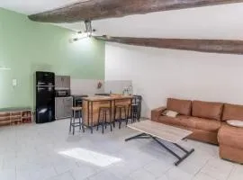 Appartement moderne à L'Isle-sur-la-Sorgue, 50 m² avec parking.