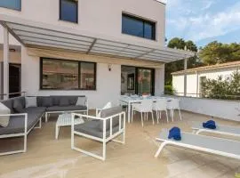 Holiday Home Sa Riera White on the Beach by Interhome