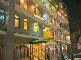 The Avenue River Side Hotel - Near Volvo Bus Stand Manali