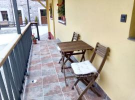 Studio with terrace and wifi at La Riera, hotel que admite mascotas en La Riera