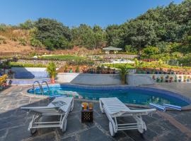 SaffronStays Caramelo - a private swimming pool villa nestled amidst beautiful landscaping and gardens in Lavasa, villa i Lavasa