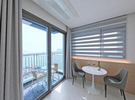 World Sky Residence Hotel, lejlighedshotel i Sokcho