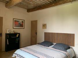 BROSSARD, B&B in Cavaillon