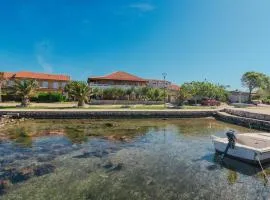 2 Bedroom Amazing Apartment In Privlaka