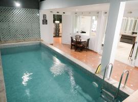 Kirana Guest House Bogor, guest house in Bogor