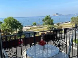 Corriano-Incantevole casa con vista mare.