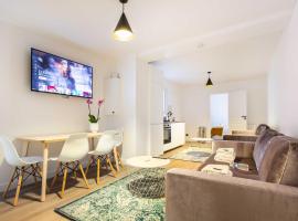 Elegant Apartment - 2BD - 8P - Eiffel Tower, Hotel in Paris