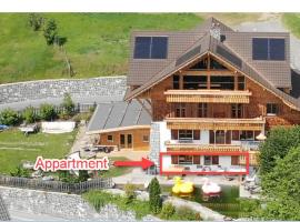 Alpine Chalet with Natural Pool, apartmán v destinaci Eschen