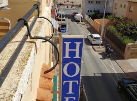 Hotel De La Plage, hotel in Valras-Plage