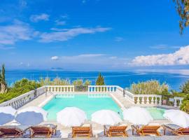 Villa Stella, ξενοδοχείο στους Καρουσάδες