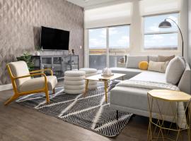 New! Sprawling Floor Plan - Central LoHi - Peloton, hotel en Denver