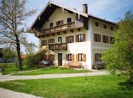 Bauernhof Geigerhof, hotel in Aschau im Chiemgau