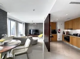 Opera Grand LUXURY 1 BR Apartment in Downtown Dubai