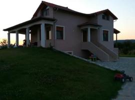 Family friendly house nearby the sea โรงแรมในAgia Paraskevi