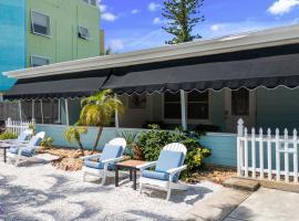 Siesta Key Village and Beach Walkable, Condo, Private Porch, hotel em Siesta Key