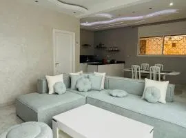 Luxe appartement vc grand terrasse ( villa )