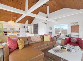 Artist-designed Beach House, vacation home in Wading River